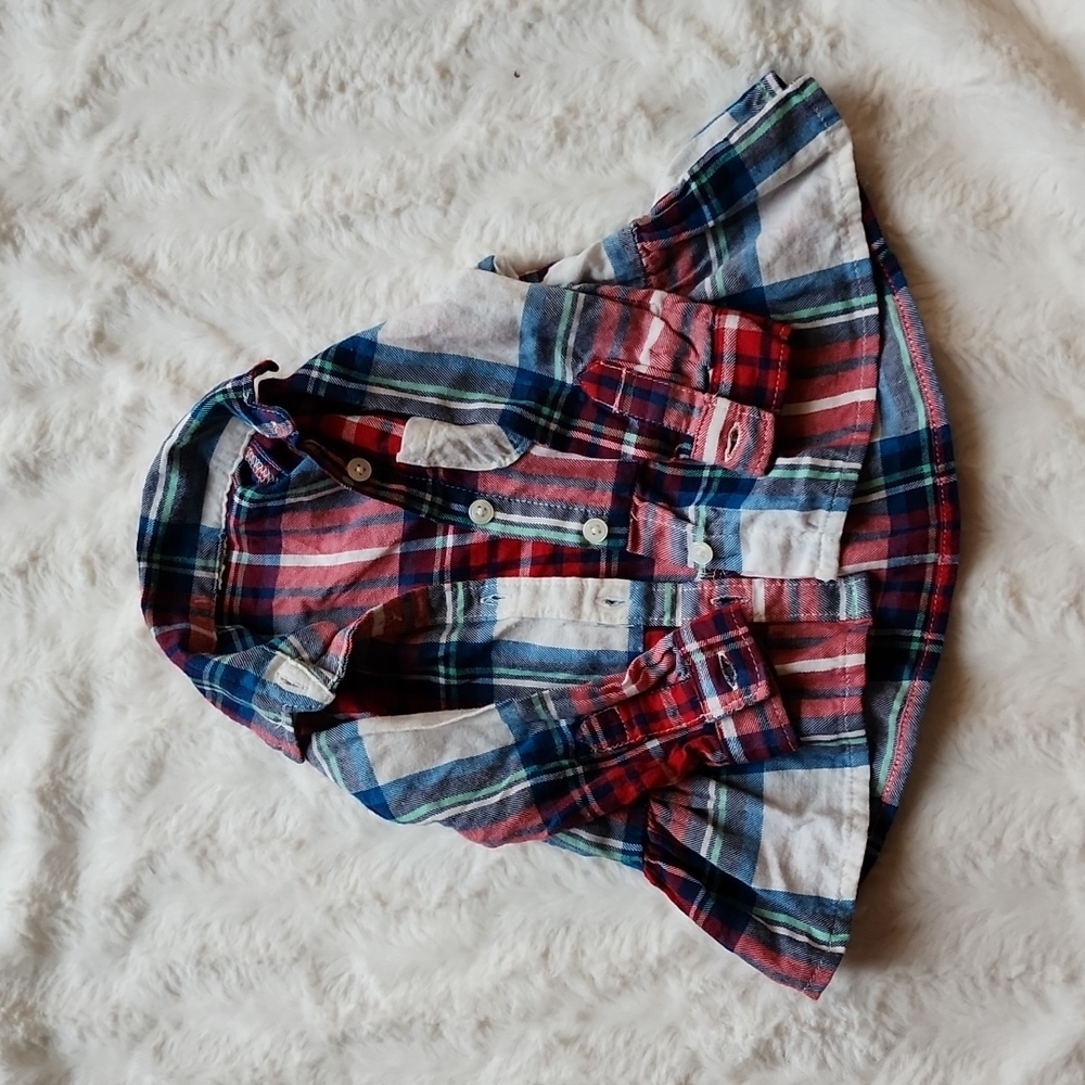 3-6 month button up - Picture 2 of 3